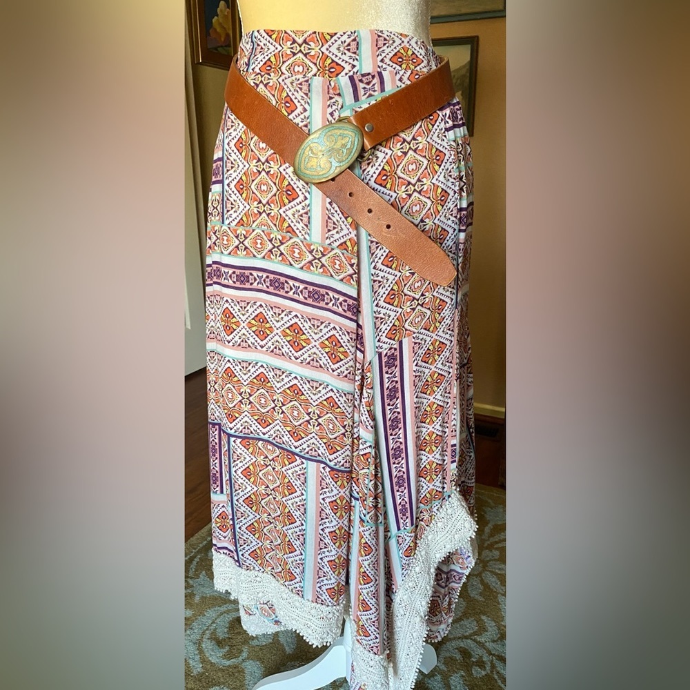 Perfect “gypsy” skirt handkerchief hem with crocheted lace trim size lar… - Picture 2 of 10